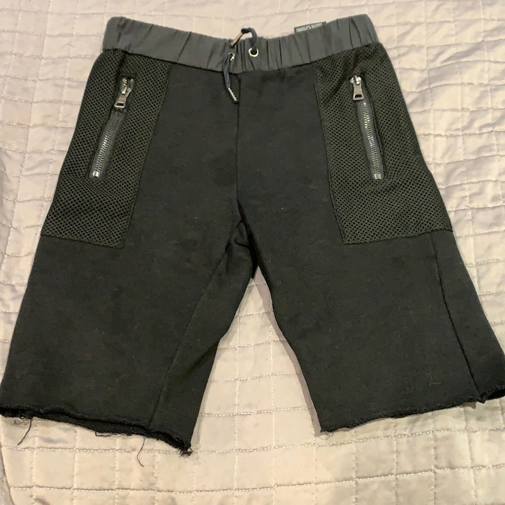 Boys size S Hudson black shorts